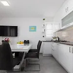Samed マカルスカ